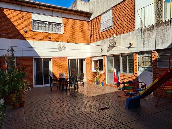 #5191958 | Venta | Casa | Monte Castro (Jakim Propiedades)