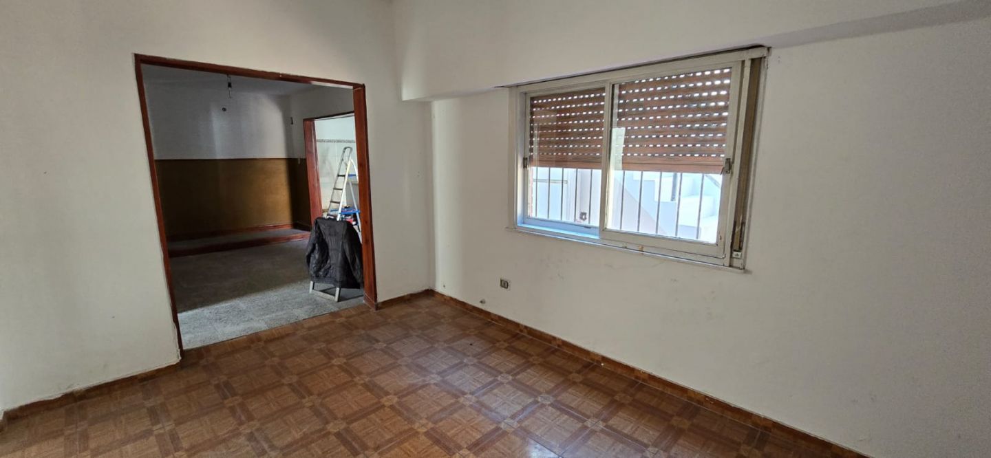 #5402985 | Rental | House | Isidro Casanova (J. A. Perez Negocios Inmobiliarios)