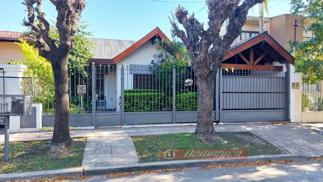 #5233482 | Sale | House | Castelar (Domanico Propiedades)