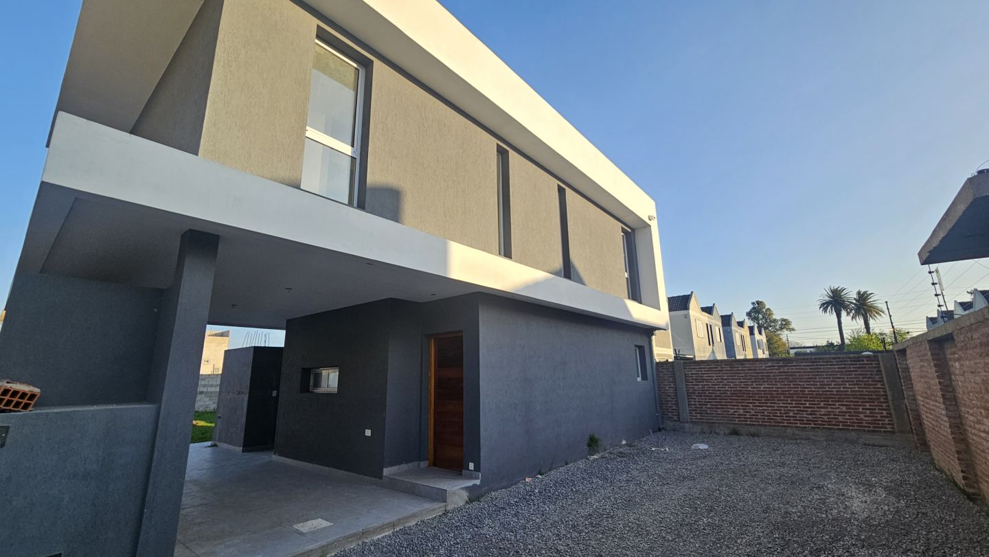 #4672192 | Venta | Casa | San Carlos (Sabella Propiedades)