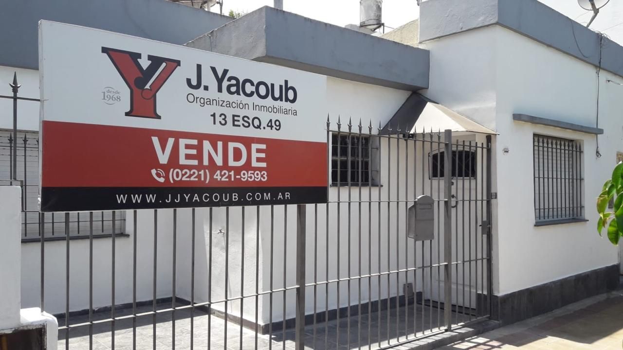 #5488535 | Venta | Casa | Los Hornos (Jorge J. Yacoub Inmobiliaria)