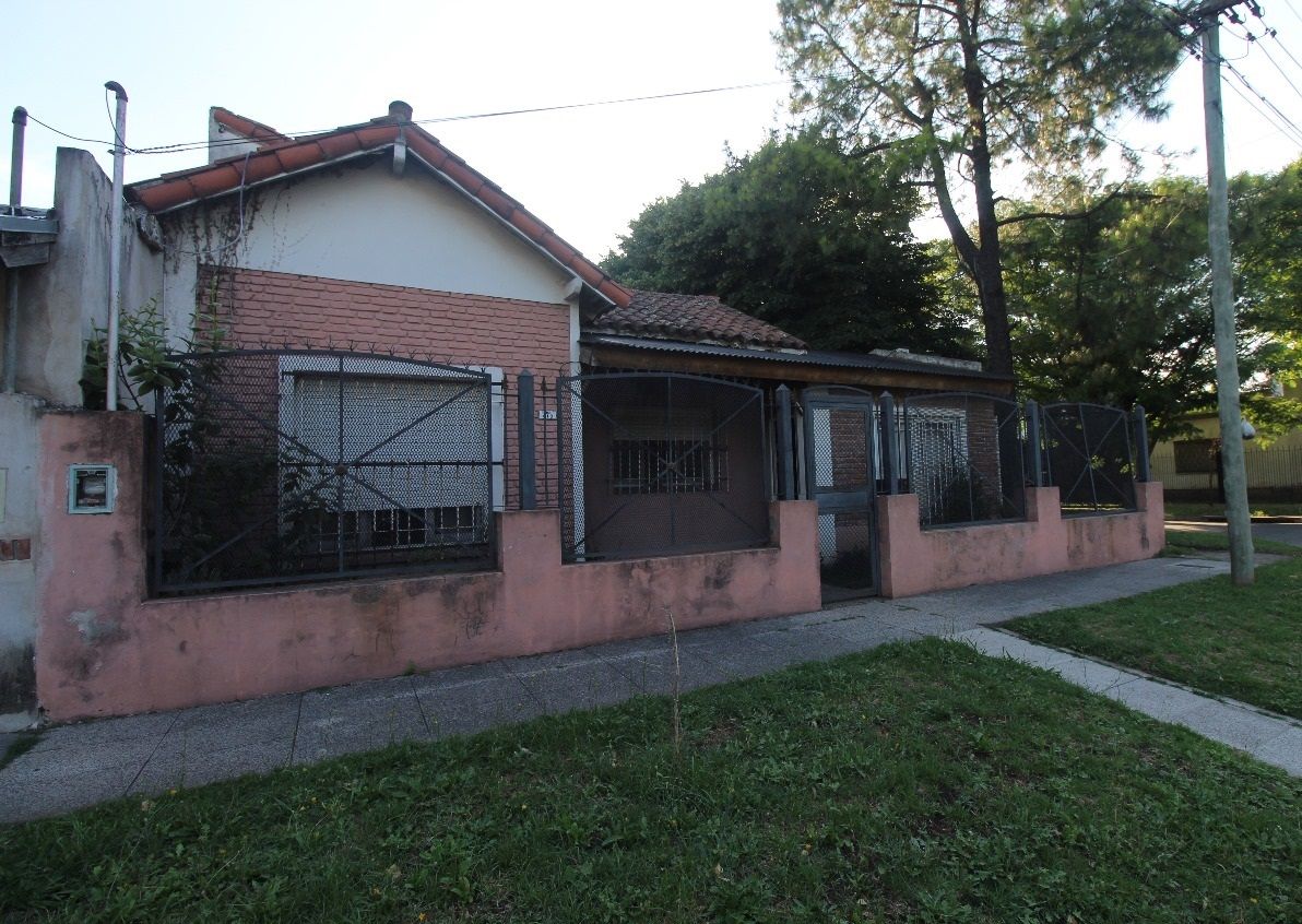 #2408489 | Venta | Casa | Villa Luzuriaga (Konkolyi Propiedades)