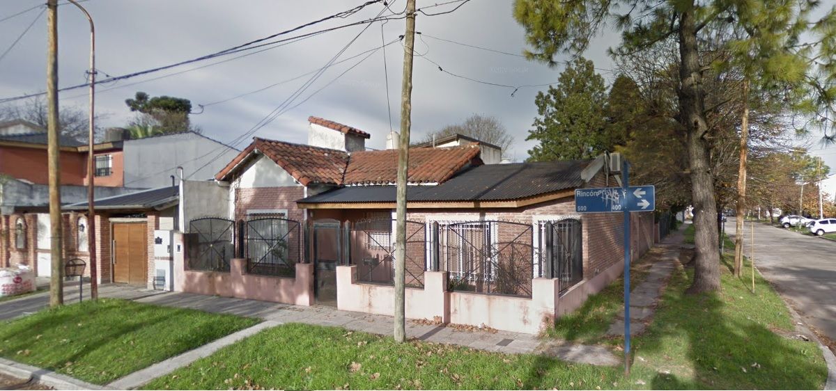 #2408490 | Venta | Casa | Villa Luzuriaga (Konkolyi Propiedades)