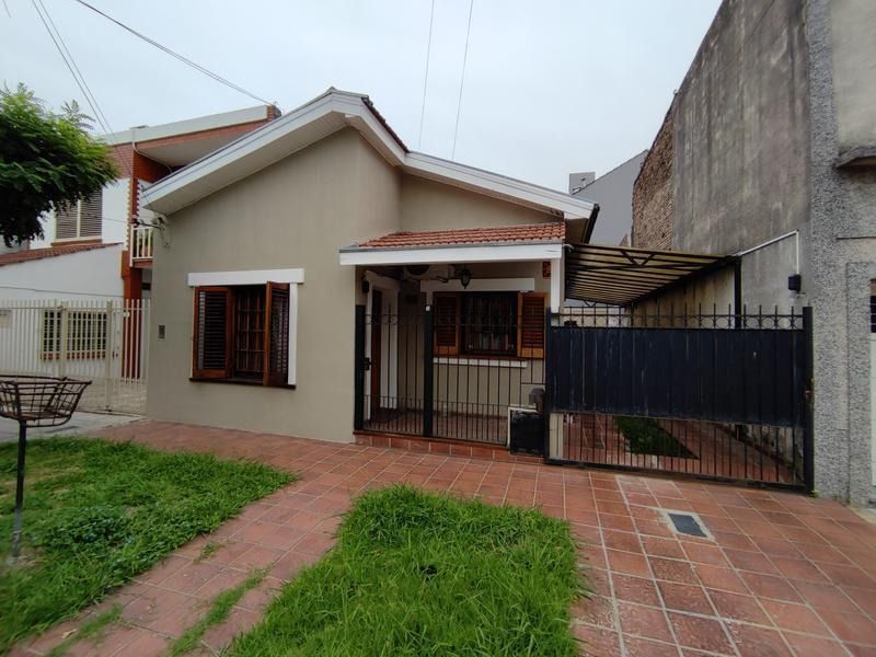 #3764167 | Venta | Casa | Haedo (Konkolyi Propiedades)