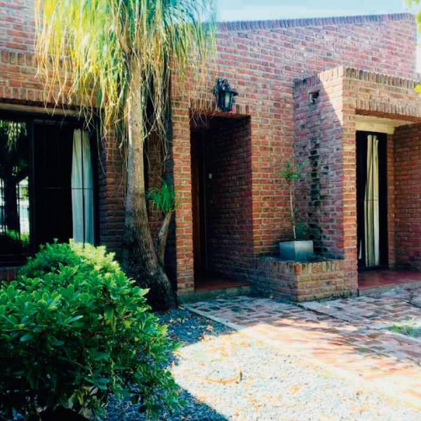 #1223421 | Venta | Casa | Ituzaingó (Konkolyi Propiedades)