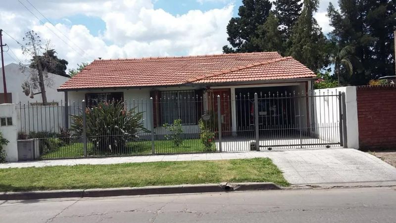 #1223431 | Venta | Casa | Ituzaingó (Konkolyi Propiedades)