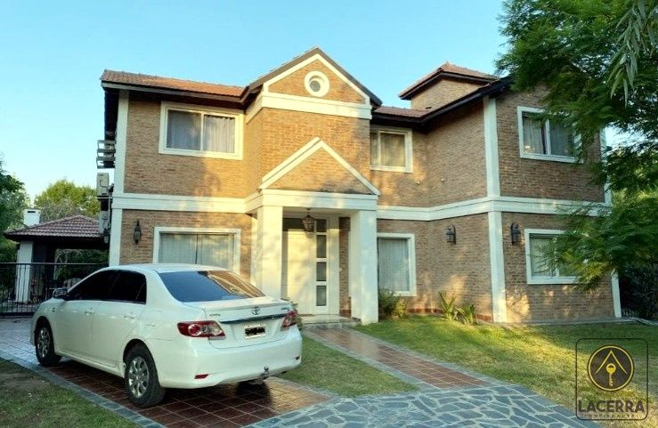 #4545071 | Venta | Casa | Santa Silvina (Lacerra Propiedades)