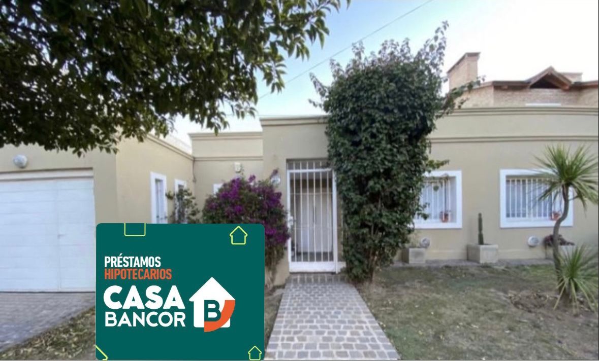 #4511393 | Venta | Casa | Chateau Carreras (Lucas Sanchez Bienes y Raices)