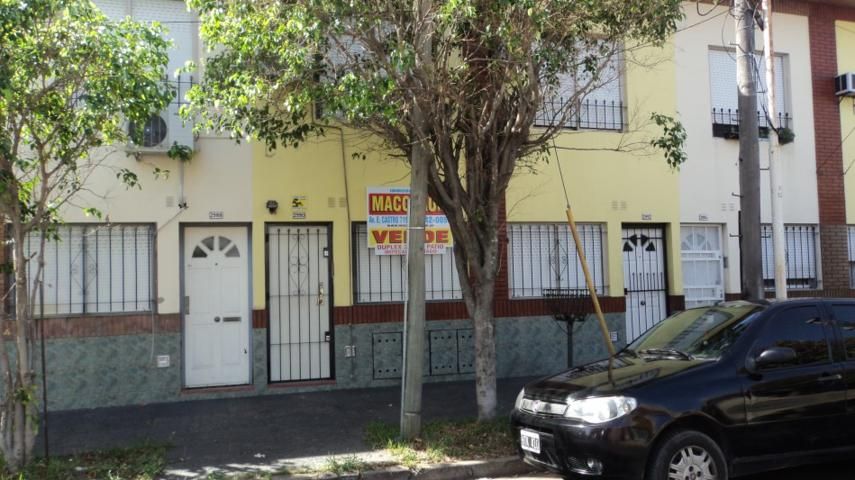 #2258301 | Venta | PH | Lomas Del Mirador (Inmobiliaria Maccaroni - Estudio Integral)