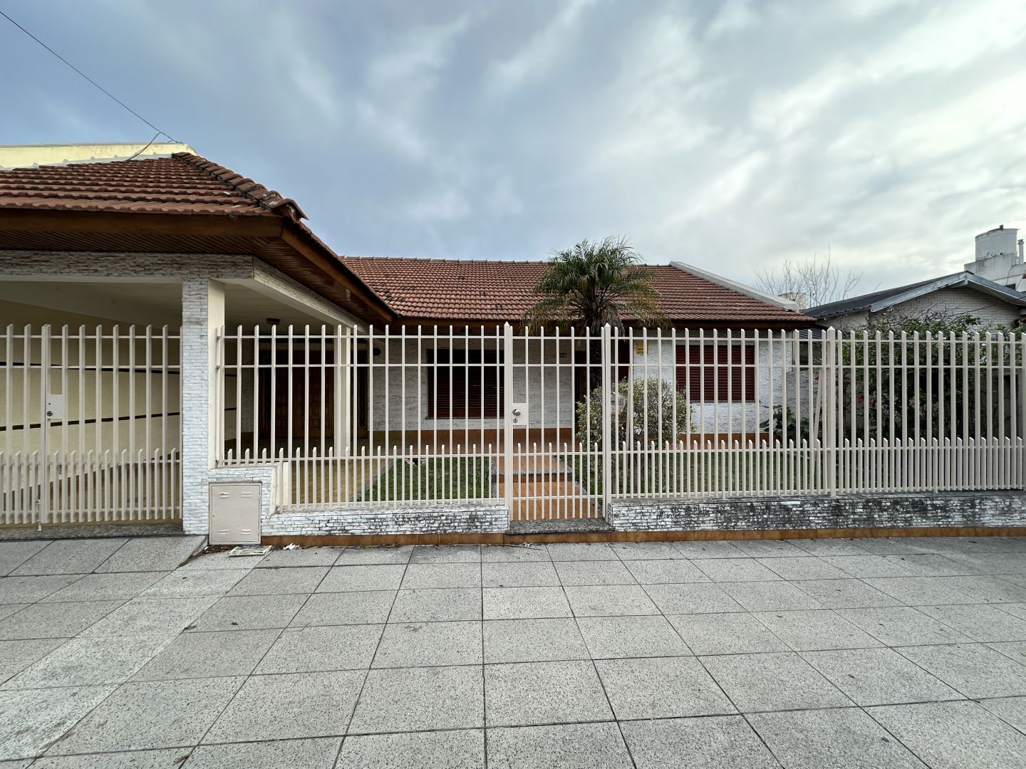 #5299989 | Alquiler | Casa | Ramos Mejia (Inmobiliaria Maccaroni - Estudio Integral)