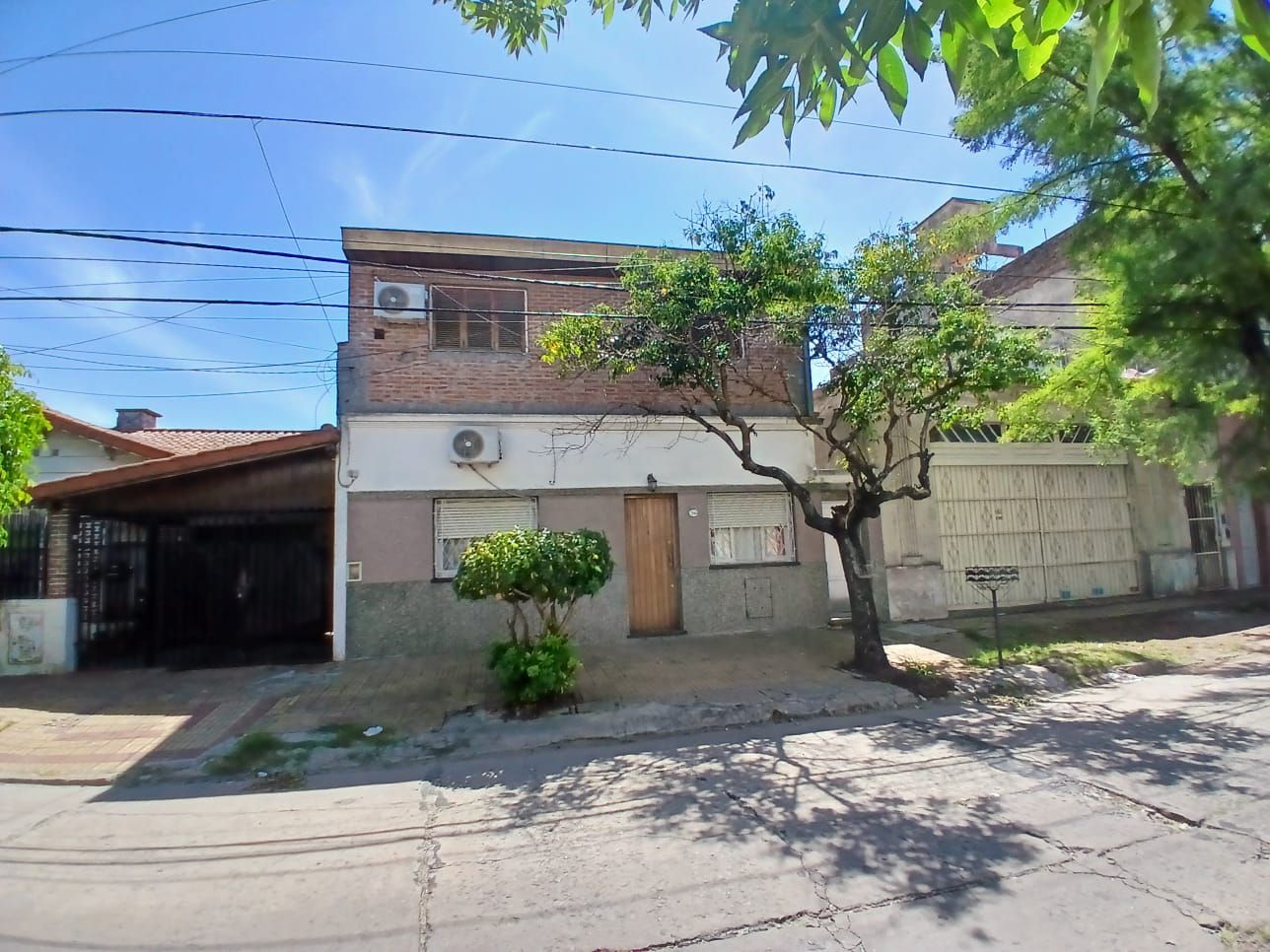 #5469493 | Venta | Casa | Santos Lugares (Melanie Cattozzo Negocios Inmobiliarios)