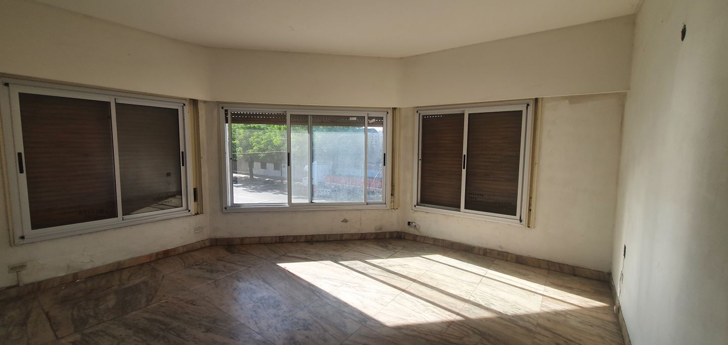 #2300019 | Venta | Local | Barracas (Mosquera Propiedades)