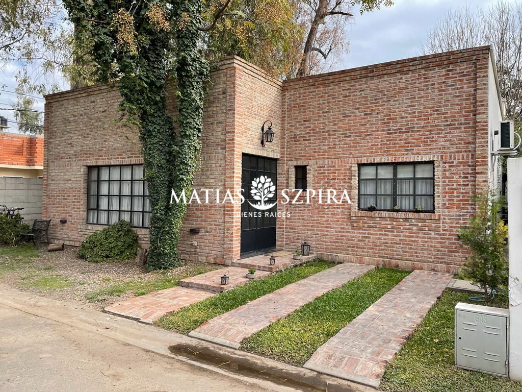 #1807720 | Venta | Casa | Ituzaingó (Matias Szpira Bienes Raices)