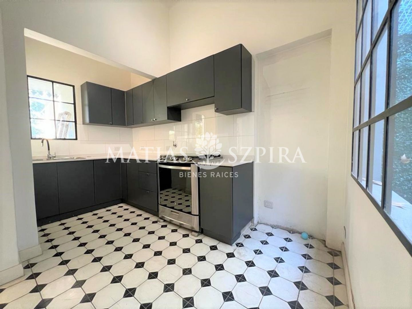 #5358972 | Alquiler | Local | Merlo (Matias Szpira Bienes Raices)