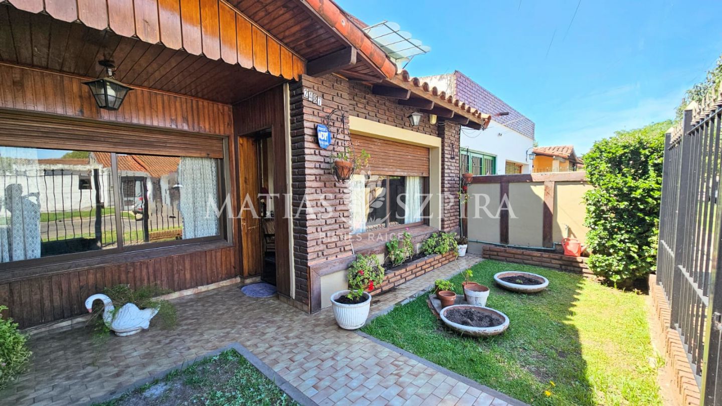 #5469095 | Venta | Casa | Castelar (Matias Szpira Bienes Raices)