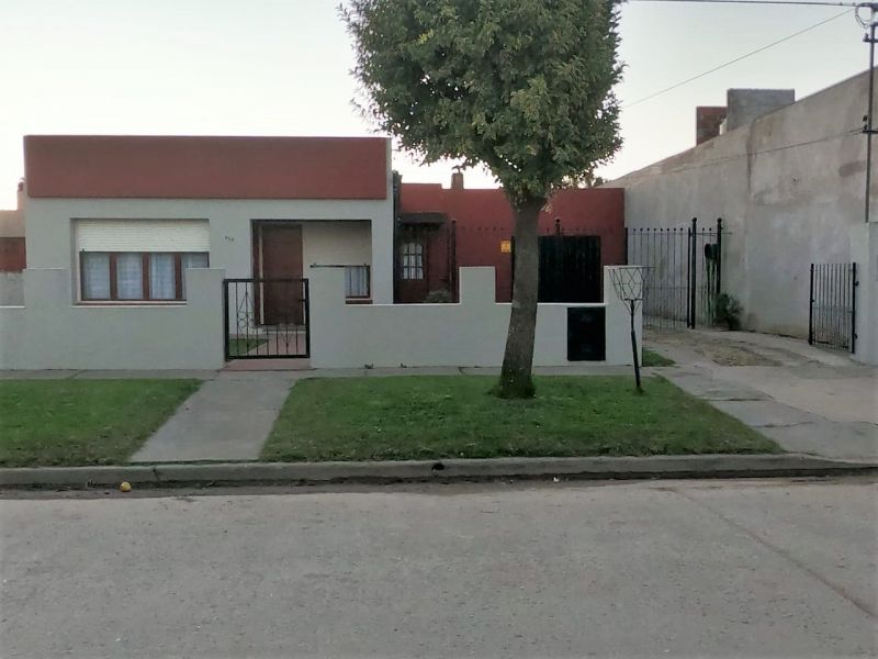 #1344651 | Venta | Casa | Balcarce (Nicolas Navarro Estudio Inmobiliario)