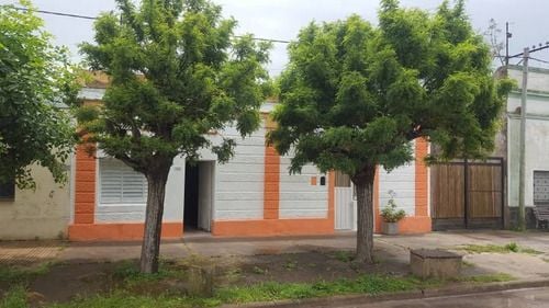 #1270215 | Venta | Casa | Godoy (Organizacion Capdevila)