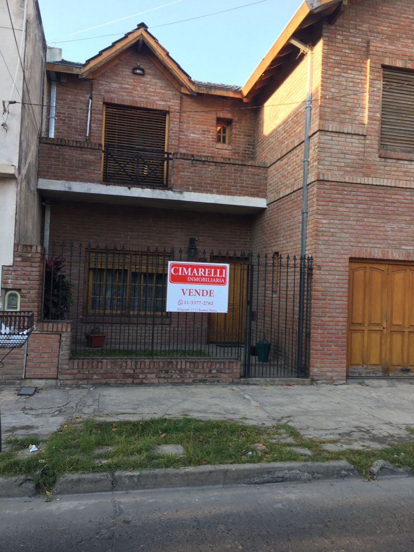 #2327777 | Venta | Casa | Ramos Mejia (Patricia Cimarelli Propiedades)