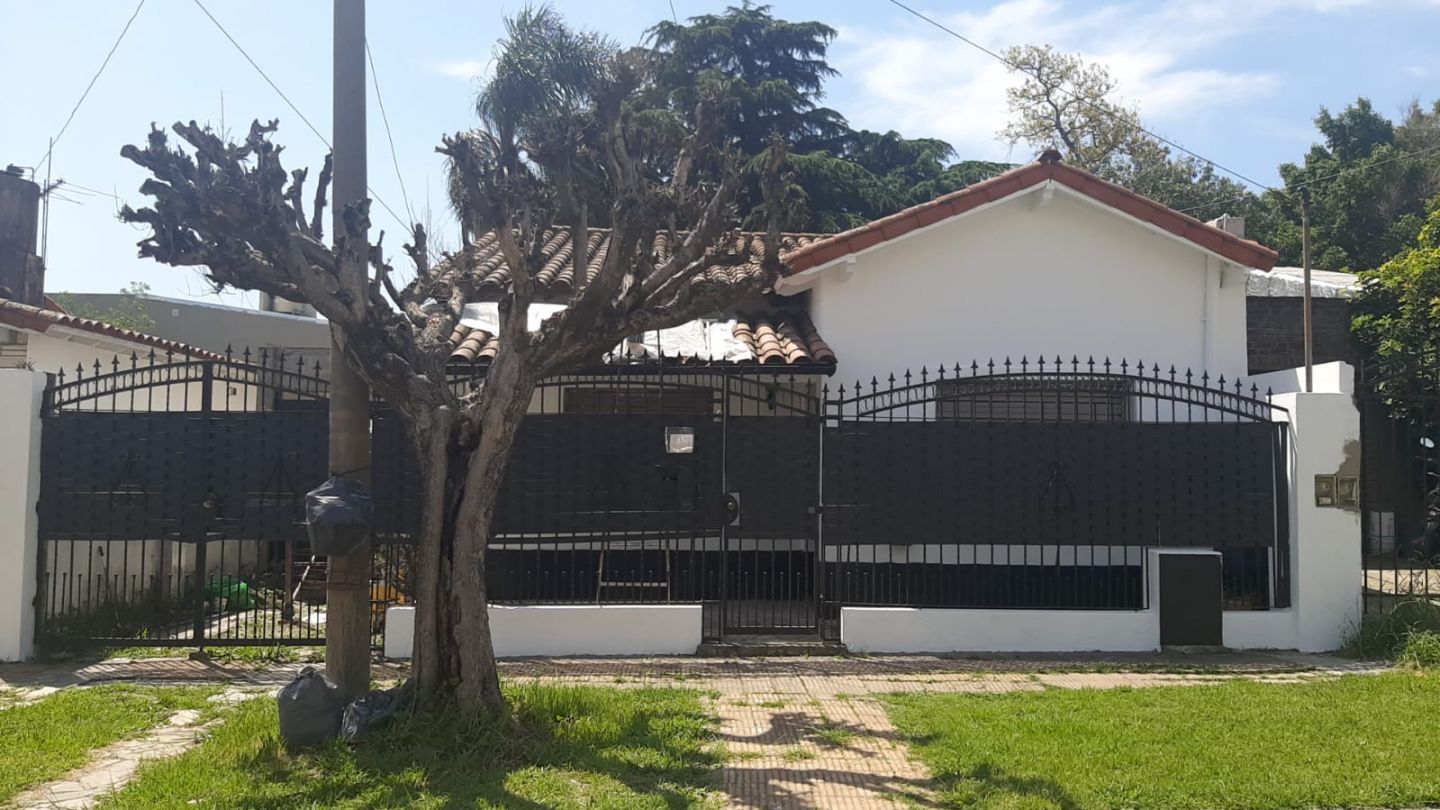 #5362244 | Sale | House | El Palomar (Lar Propiedades)