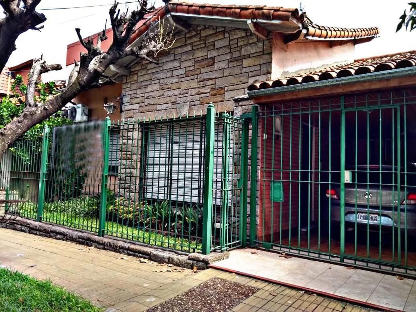 #5388984 | Sale | House | Moron (Lar Propiedades)