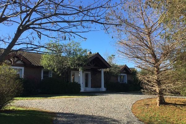 #3220653 | Alquiler Temporal | Casa | Santa Bárbara (RG Crende Bienes Raices)