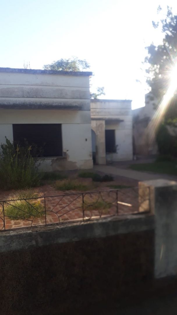 #1908231 | Venta | Casa | Trenque Lauquen (RICARDO SACCO NEGOCIOS INMOBILIARIOS)