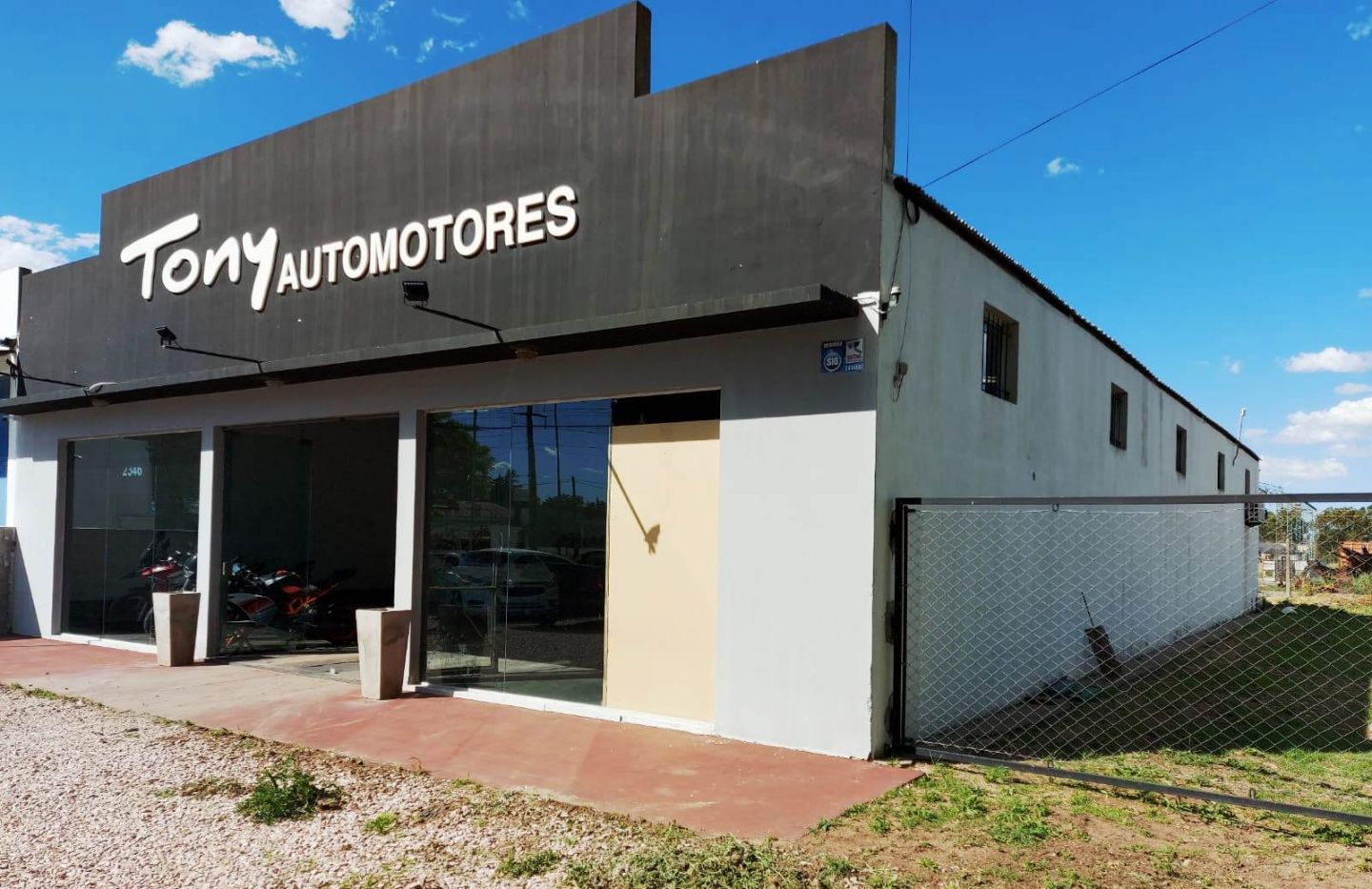 #2304958 | Venta | Local | Trenque Lauquen (RICARDO SACCO NEGOCIOS INMOBILIARIOS)