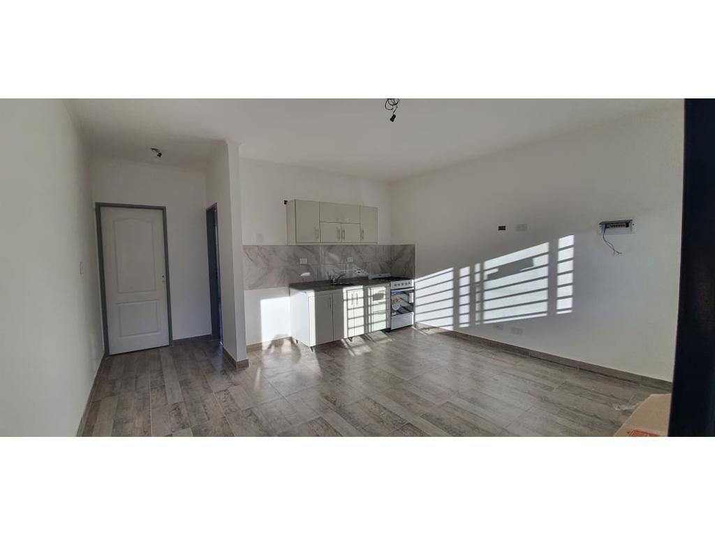 #2103544 | Alquiler | PH | Caseros (Serfer Bienes Raices)