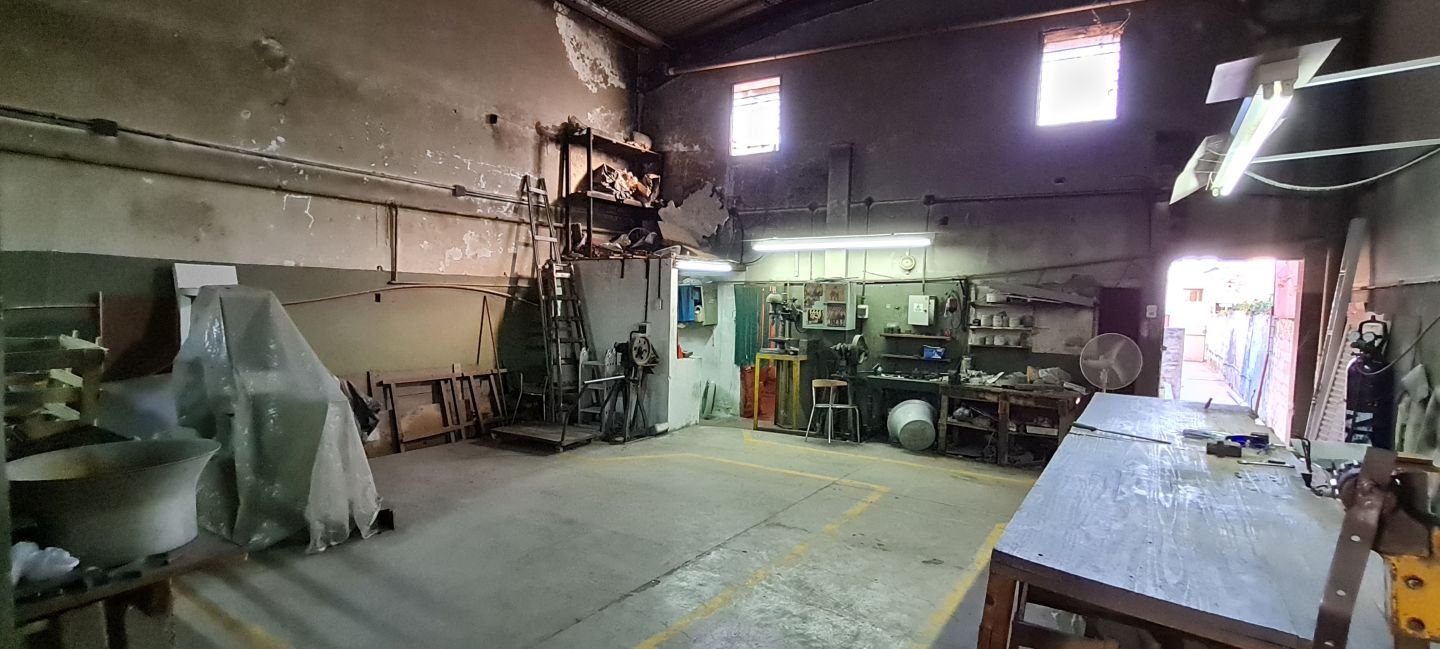 #2458034 | Sale | Warehouse | Caseros (Serfer Bienes Raices)