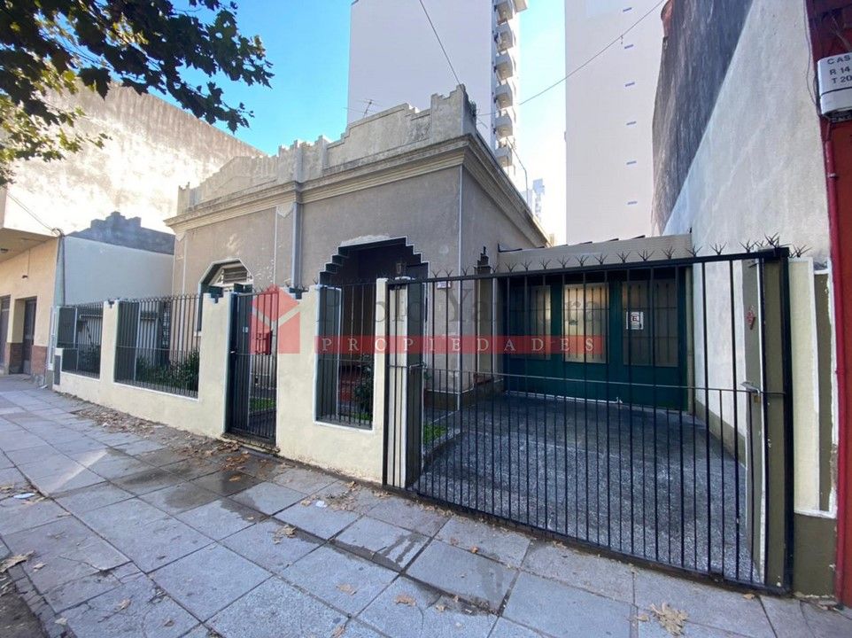 #2017610 | Venta | Casa | Caseros (Pablo Yaryura Propiedades)