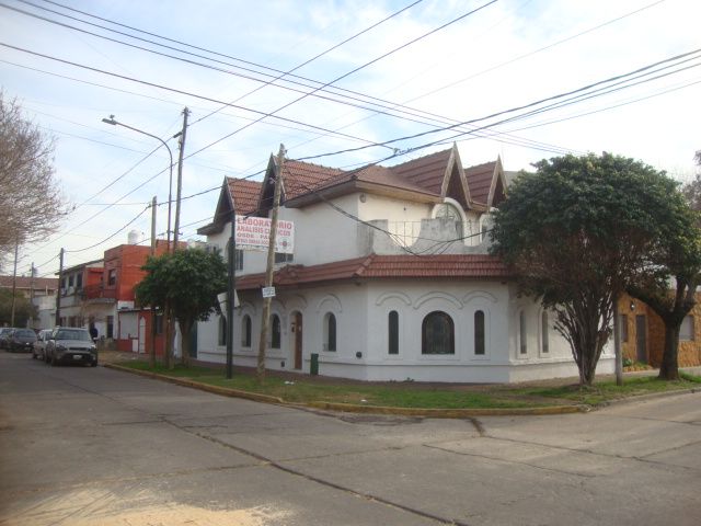 #2727284 | Venta | Casa | Caseros (Pablo Yaryura Propiedades)