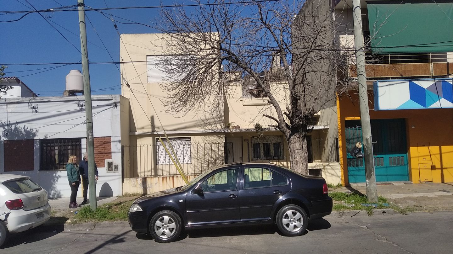 #5368203 | Venta | Casa | Caseros (Pablo Yaryura Propiedades)