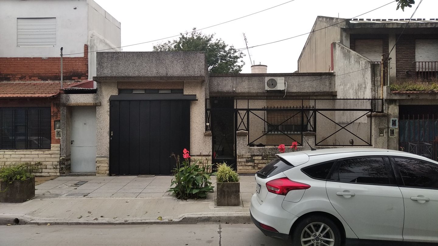 #5490909 | Venta | Casa | Caseros (Pablo Yaryura Propiedades)