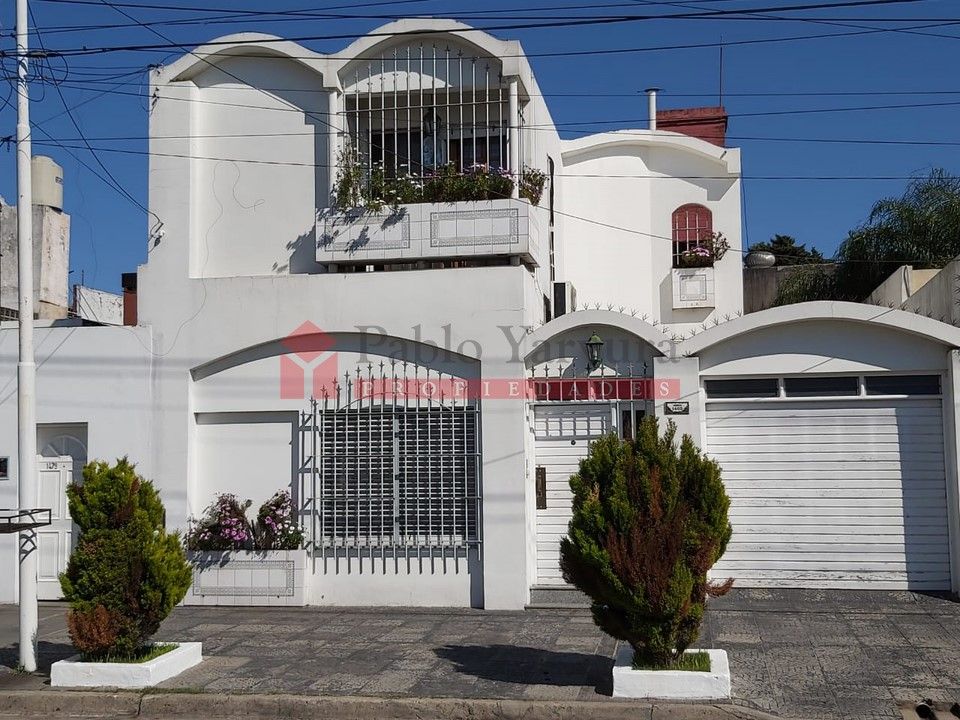 #3218601 | Venta | Casa | Caseros (Pablo Yaryura Propiedades)