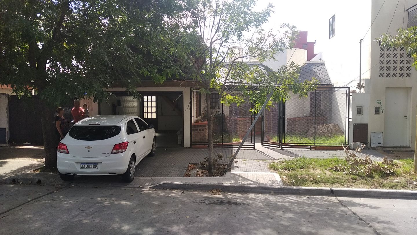 #3643152 | Venta | Casa | Caseros (Pablo Yaryura Propiedades)